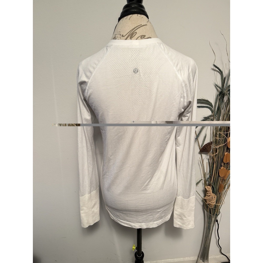 Lululemon Top Womens 10 White Run Swiftly Tech Long Sleeve Shirt Yoga Gym Tee